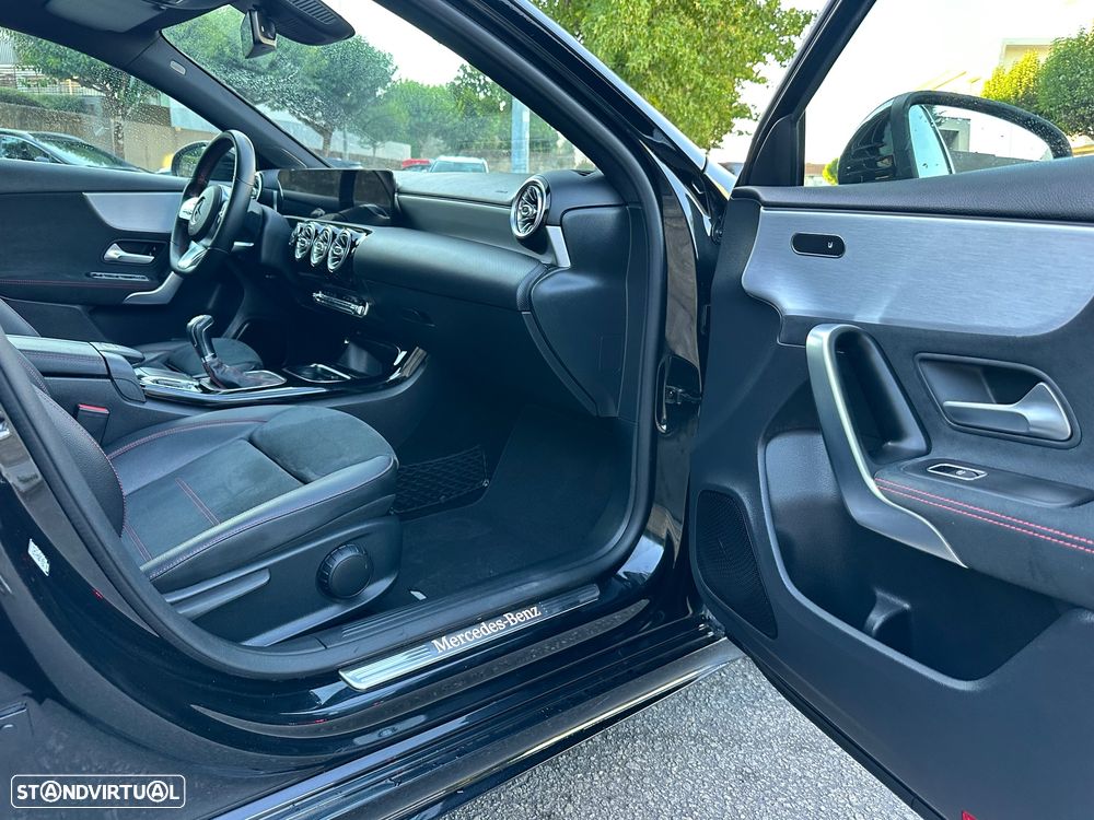 Mercedes-Benz A 200 AMG Line - 38