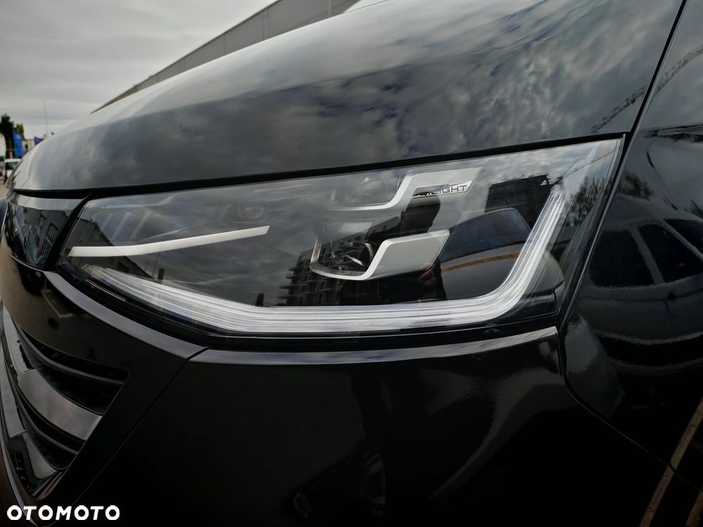Volkswagen Caravelle - 26
