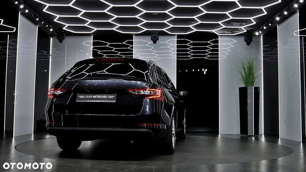 Skoda Superb 2.0 TDI SCR Ambition DSG - 7