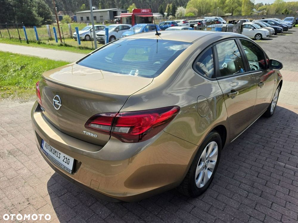 Opel Astra - 8