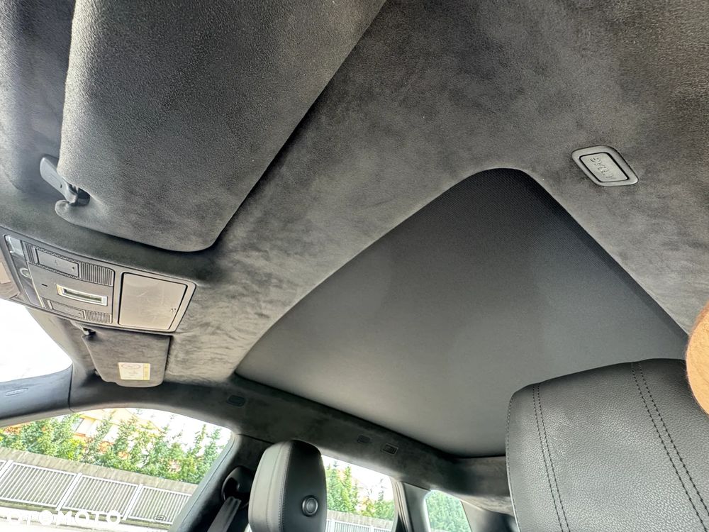 Land Rover Range Rover Evoque 2.0 D180 mHEV R-Dynamic SE - 28