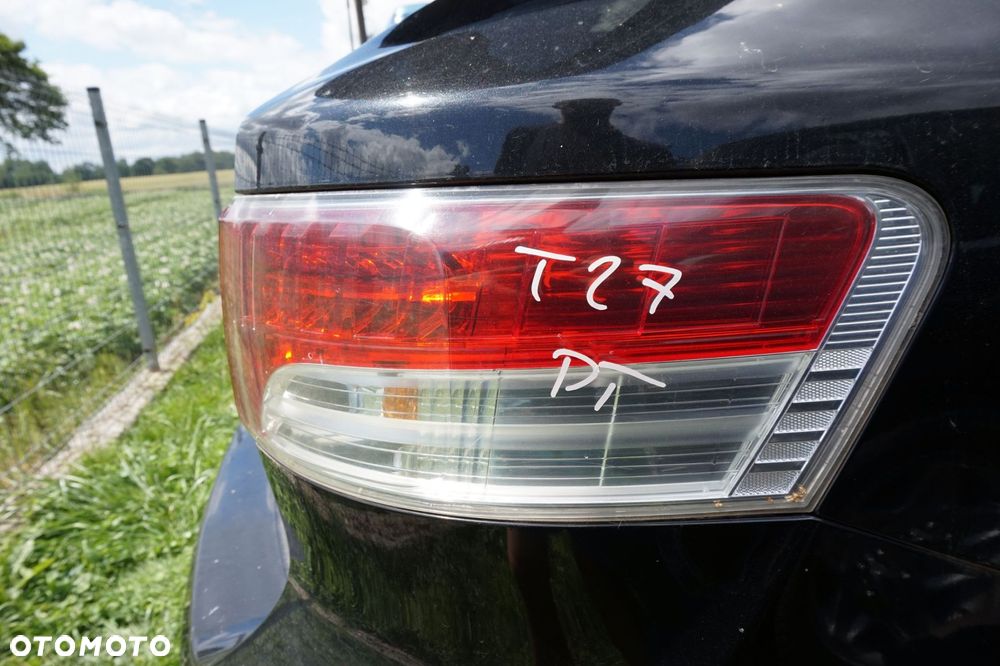 LAMPA TYLNA PRAWA AVENSIS III T27 PH1 KOMBI 81551-05260 TOYOTA 2009-2011 - 2