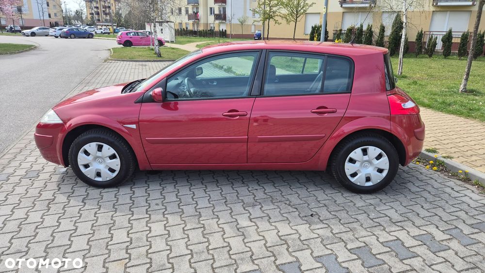Renault Megane 1.6 Dynamique - 11