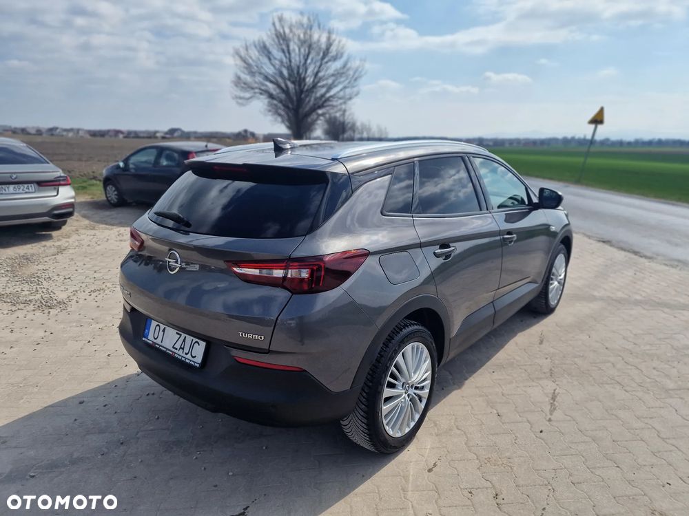 Opel Grandland X 1.2 Start/Stop Design Line - 11