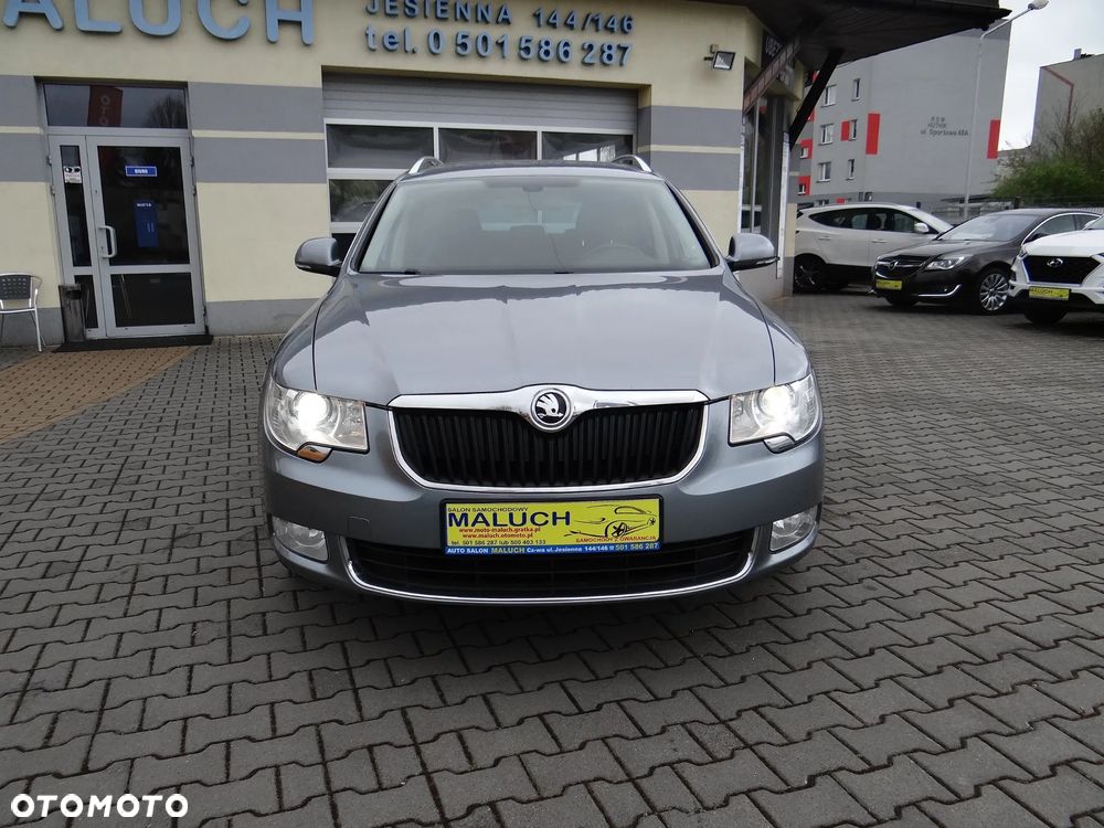Skoda Superb 2.0 TDI DSG FAMILY - 9