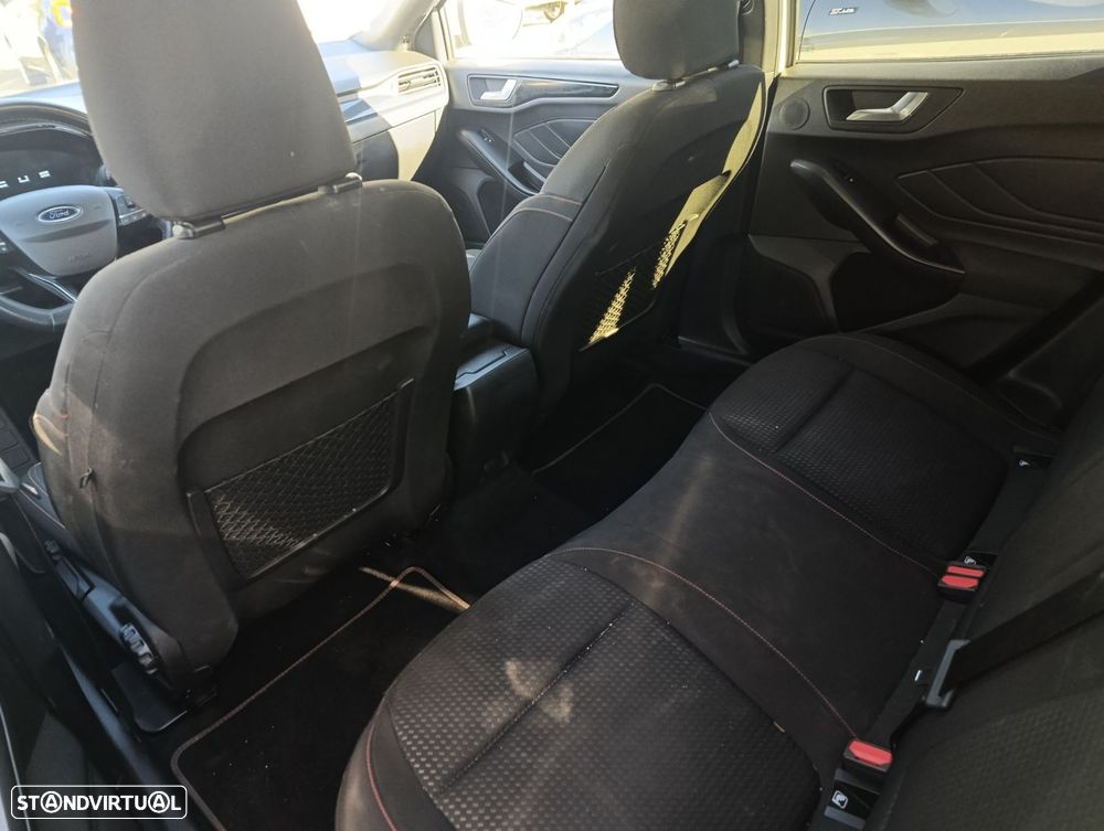 Ford Focus 1.5 TDCi EcoBlue ST-Line X Aut. - 19