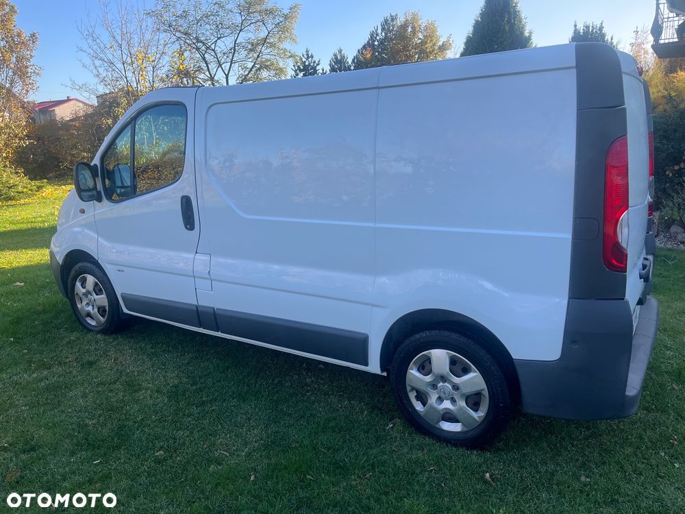 Opel Vivaro - 24