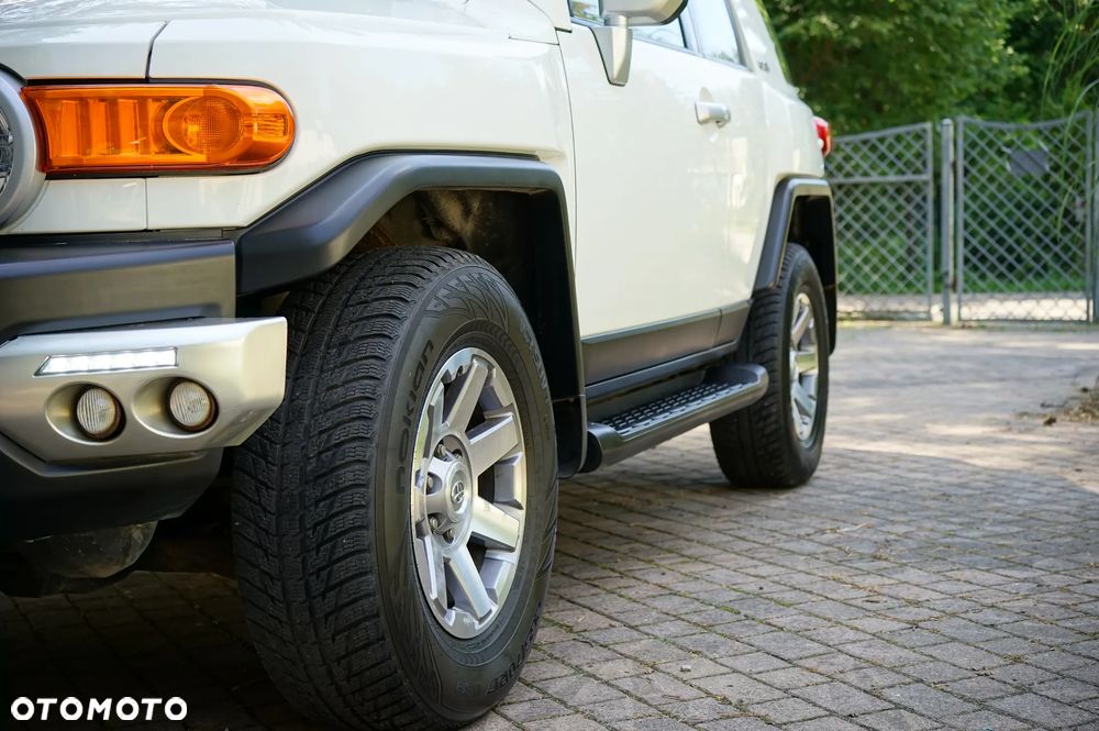 Toyota FJ - 30