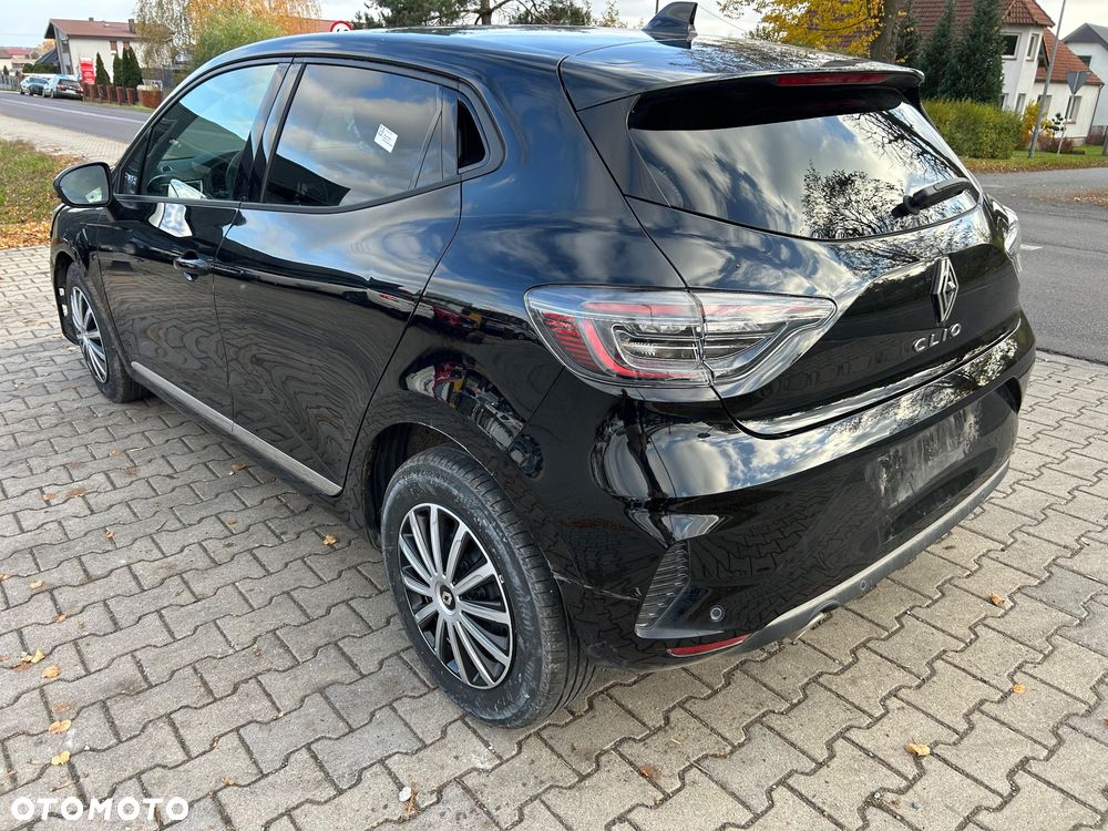 Renault Clio - 1