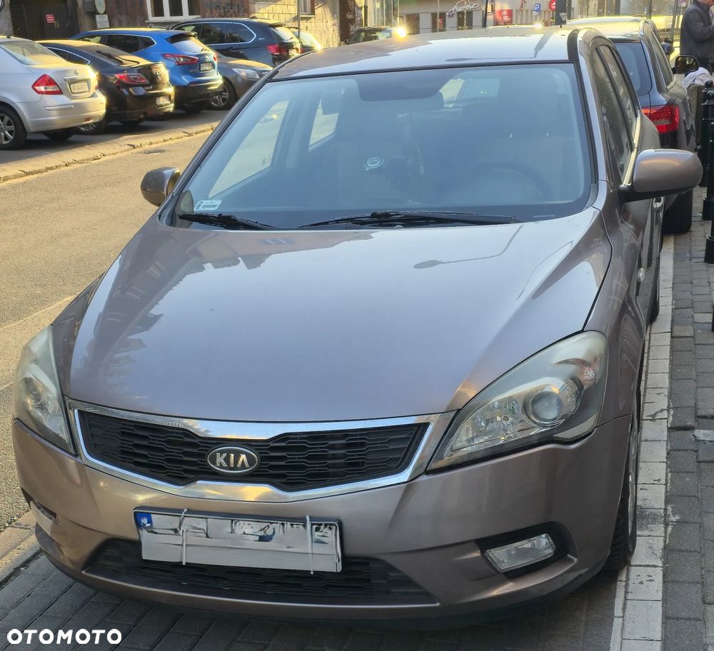 Kia Ceed 1.6 Crdi S Euro2012 - 1