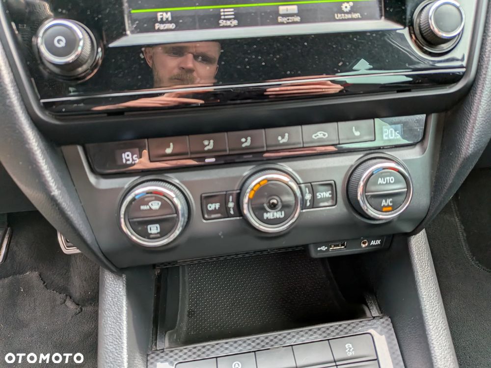 Skoda Octavia 2.0 TSI RS - 18