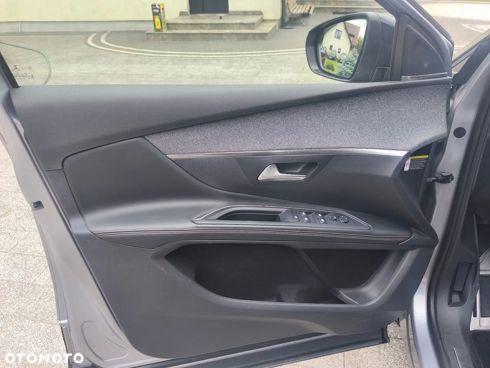 Peugeot 5008 HDI 115 Allure - 11