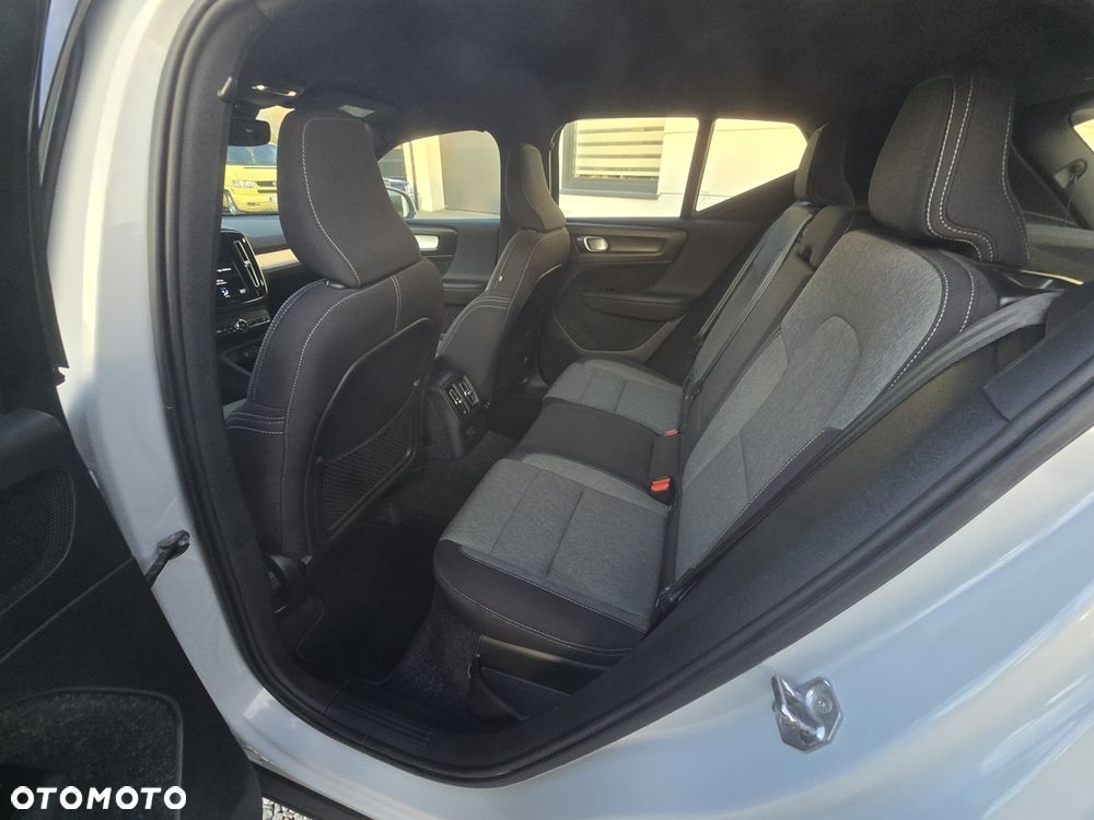 Volvo XC 40 T4 Plug-In Hybrid Core - 12