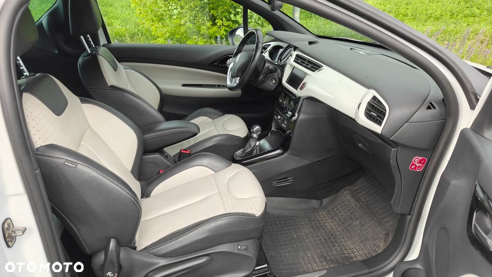 Citroën DS3 1.6 HDi 99g SoChic - 13