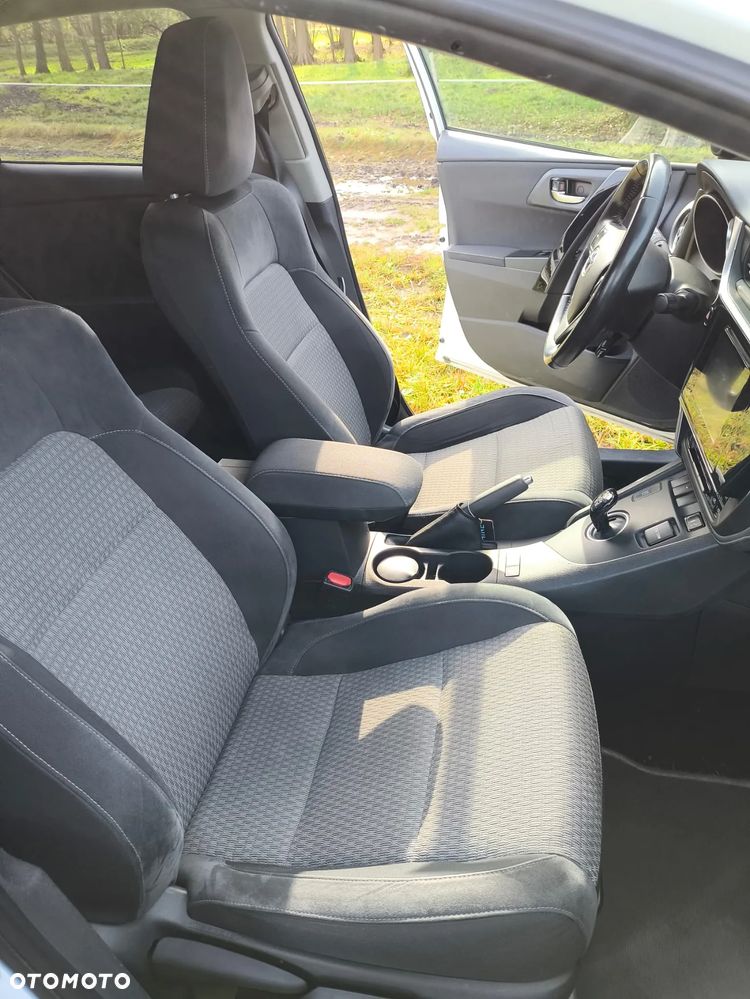 Toyota Auris 1.8 VVT-i Hybrid Automatik Life Plus - 10