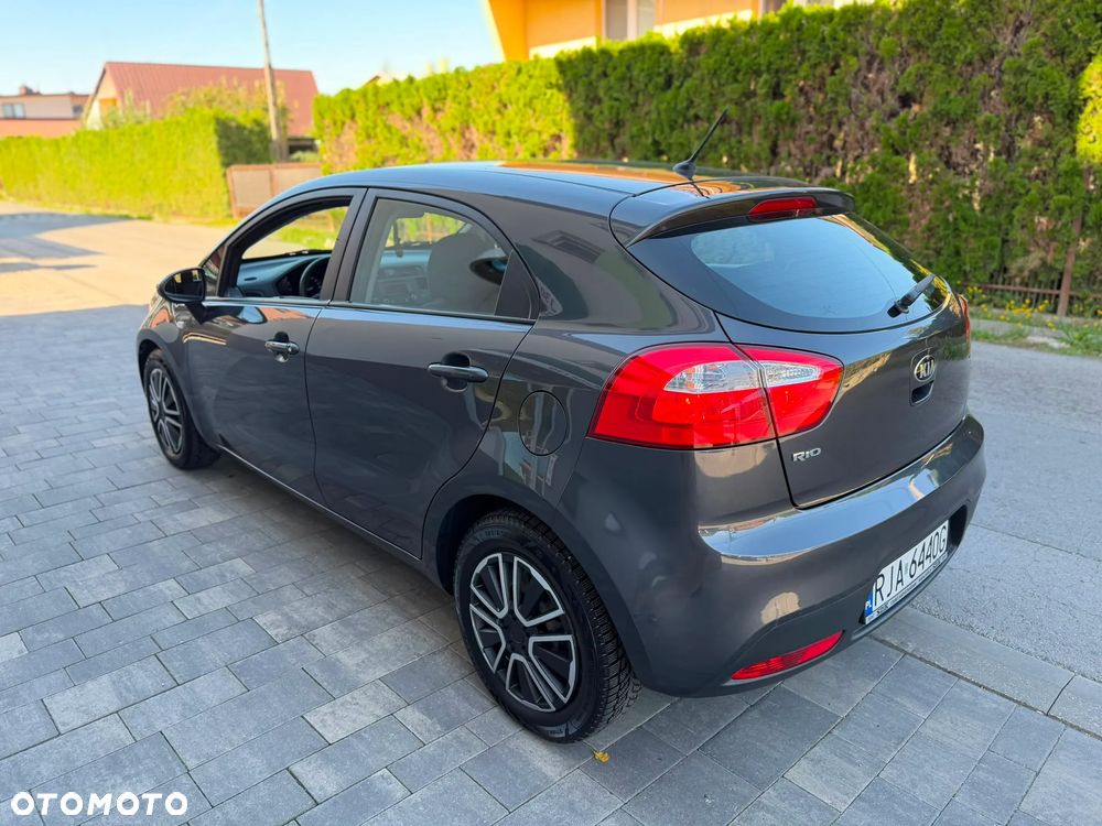 Kia Rio 1.2 XL - 24