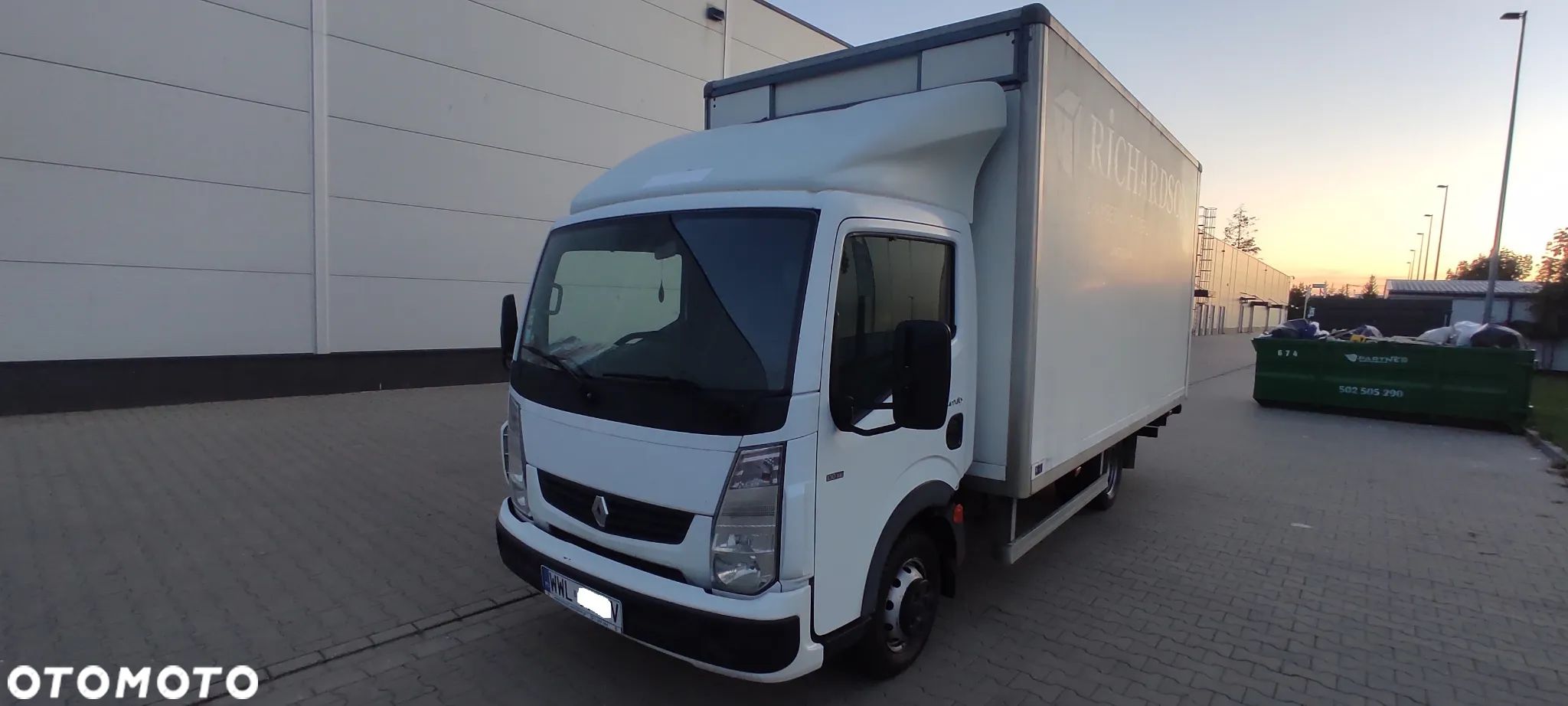 Renault Maxity - 1
