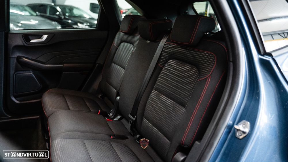 Ford Kuga 1.5 EcoBoost ST-LINE - 45