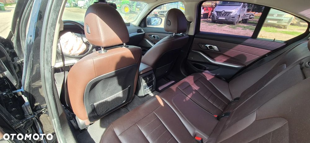 BMW Seria 3 320d xDrive Luxury Line - 19