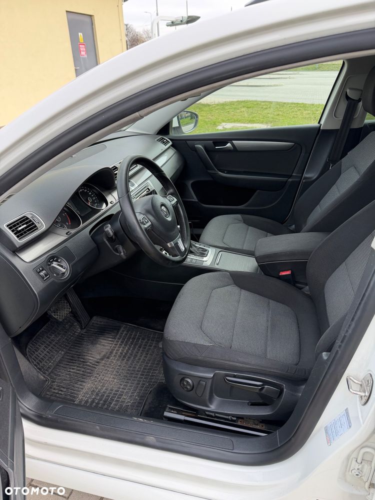 Volkswagen Passat 2.0 TDI Comfortline R-Style DSG - 8