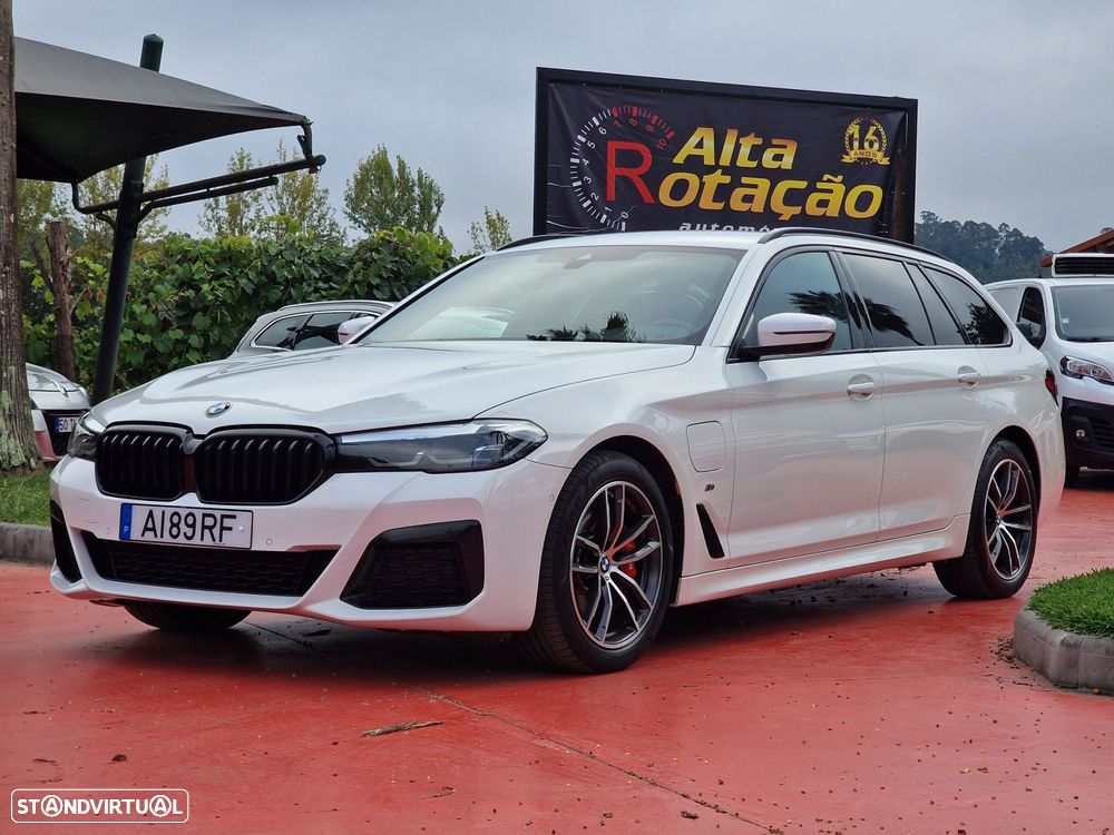 BMW 530 e Pack Desportivo M - 1