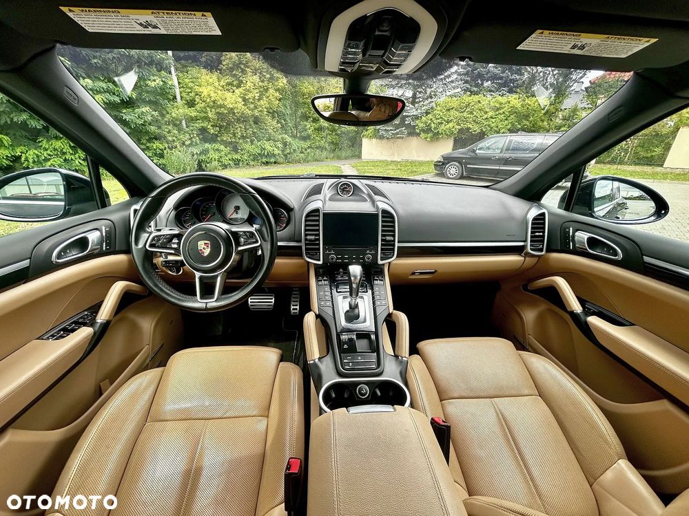 Porsche Cayenne S - 10