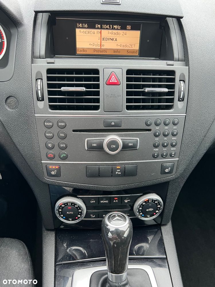 Mercedes-Benz Klasa C 200 T CDI DPF Automatik BlueEFFICIENCY - 21