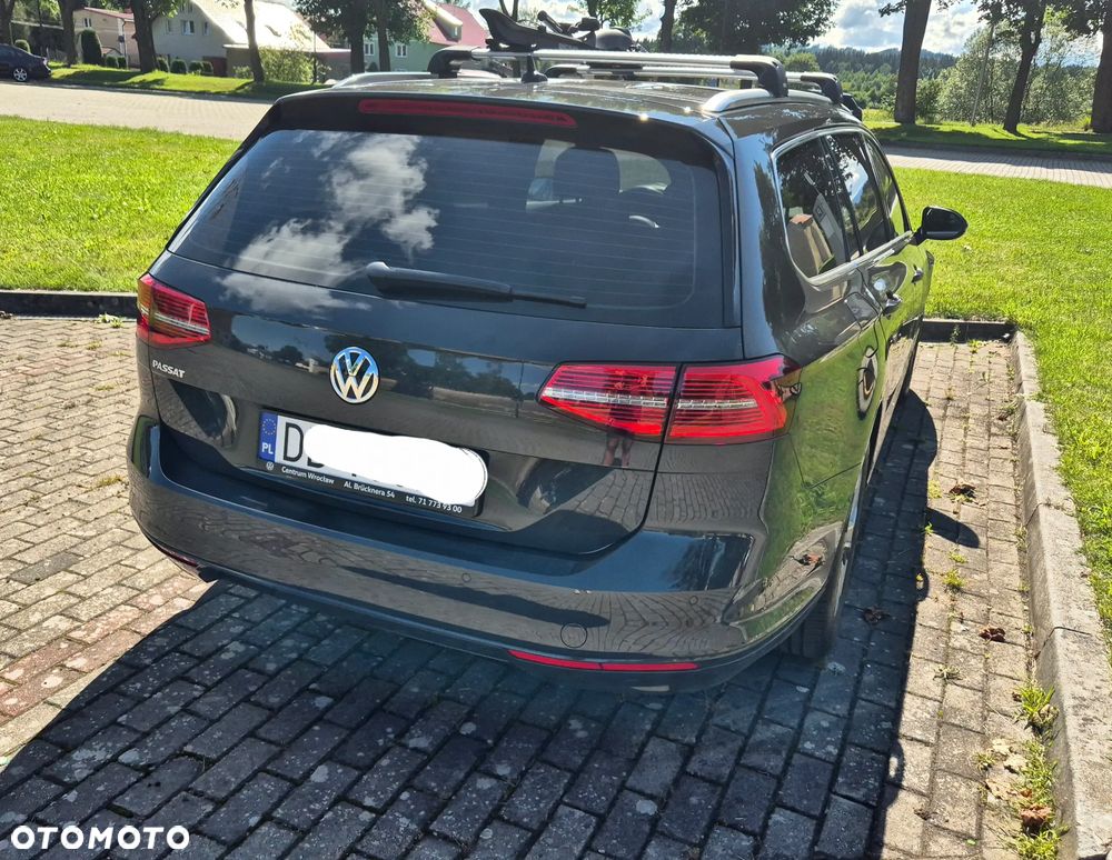 Volkswagen Passat - 12