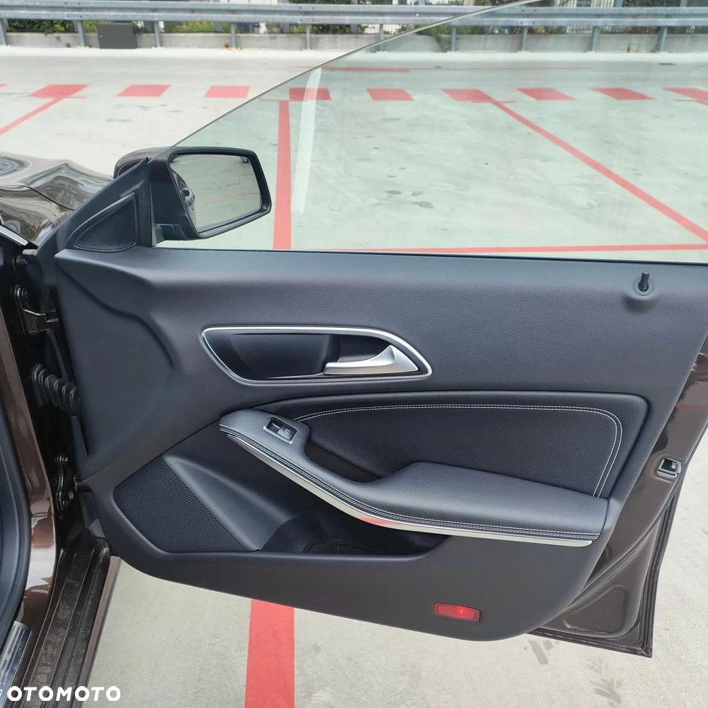 Mercedes-Benz CLA 250 4-Matic - 4