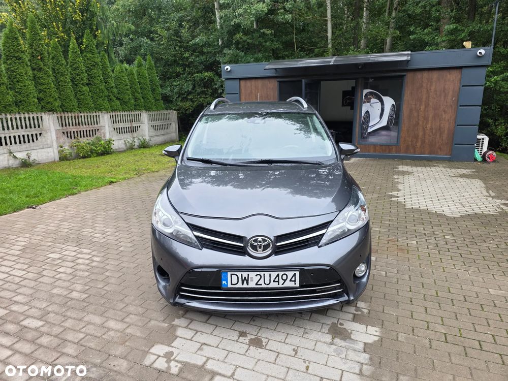 Toyota Verso 1.8 Premium 7os - 2