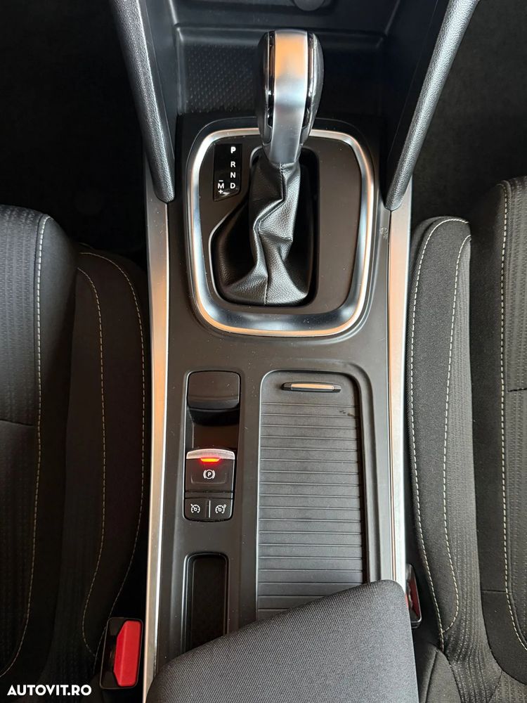 Renault Megane ENERGY dCi 110 EDC LIMITED - 10