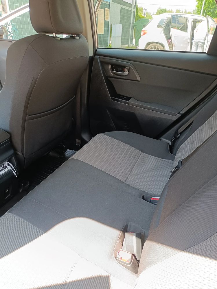 Toyota Auris 1.6 D-4D Prestige - 31