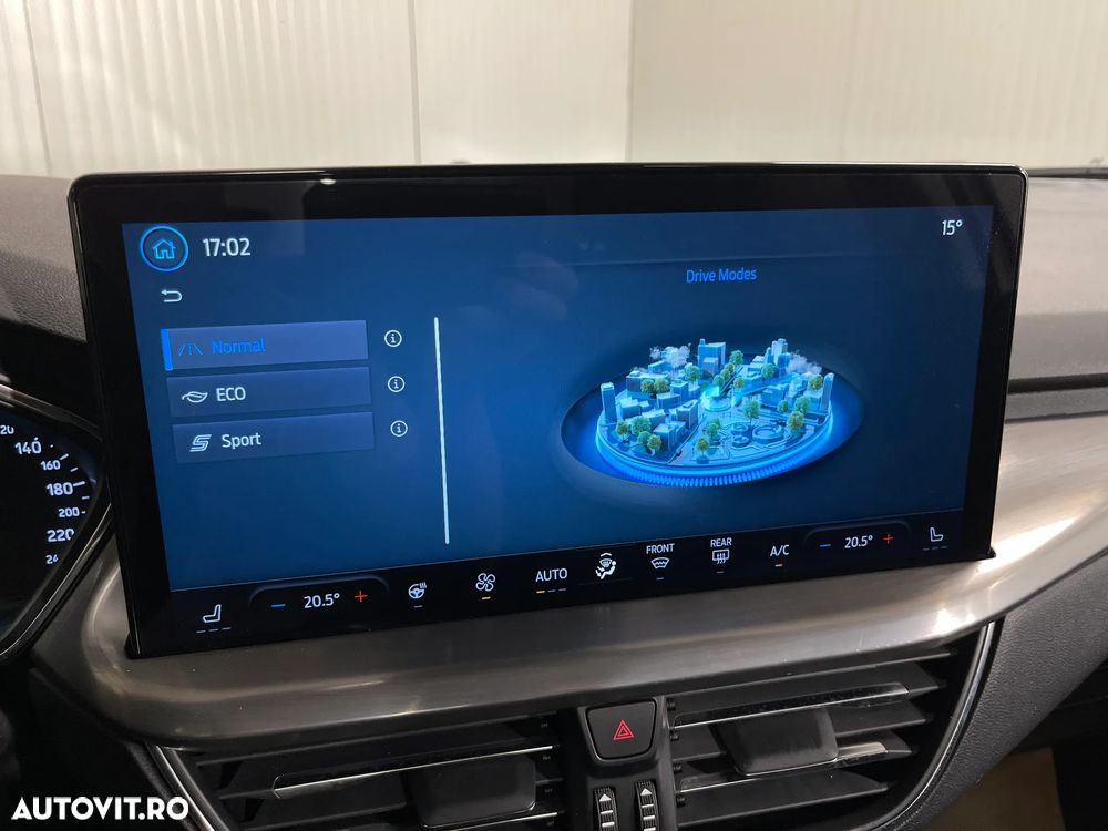 Ford Focus 1.0 EcoBoost Titanium - 21