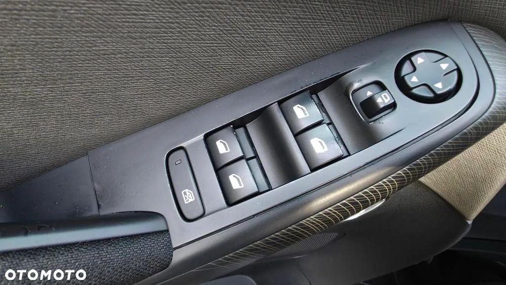 Citroën C4 Picasso 1.6 e-HDi Exclusive - 34