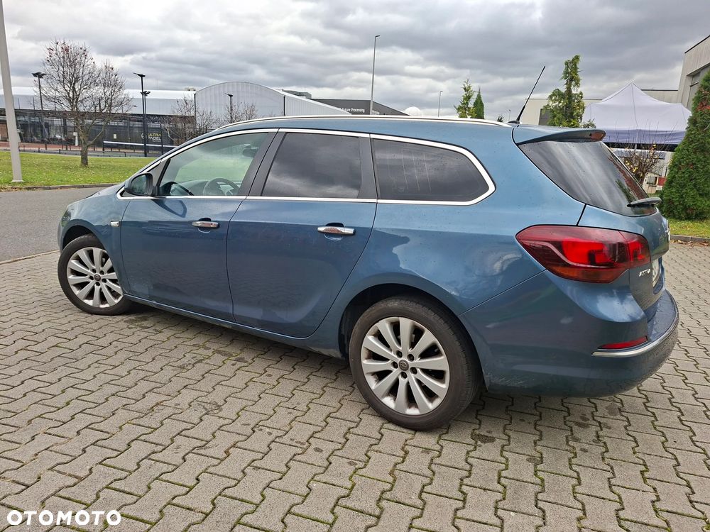 Opel Astra IV 1.4 T Cosmo - 3