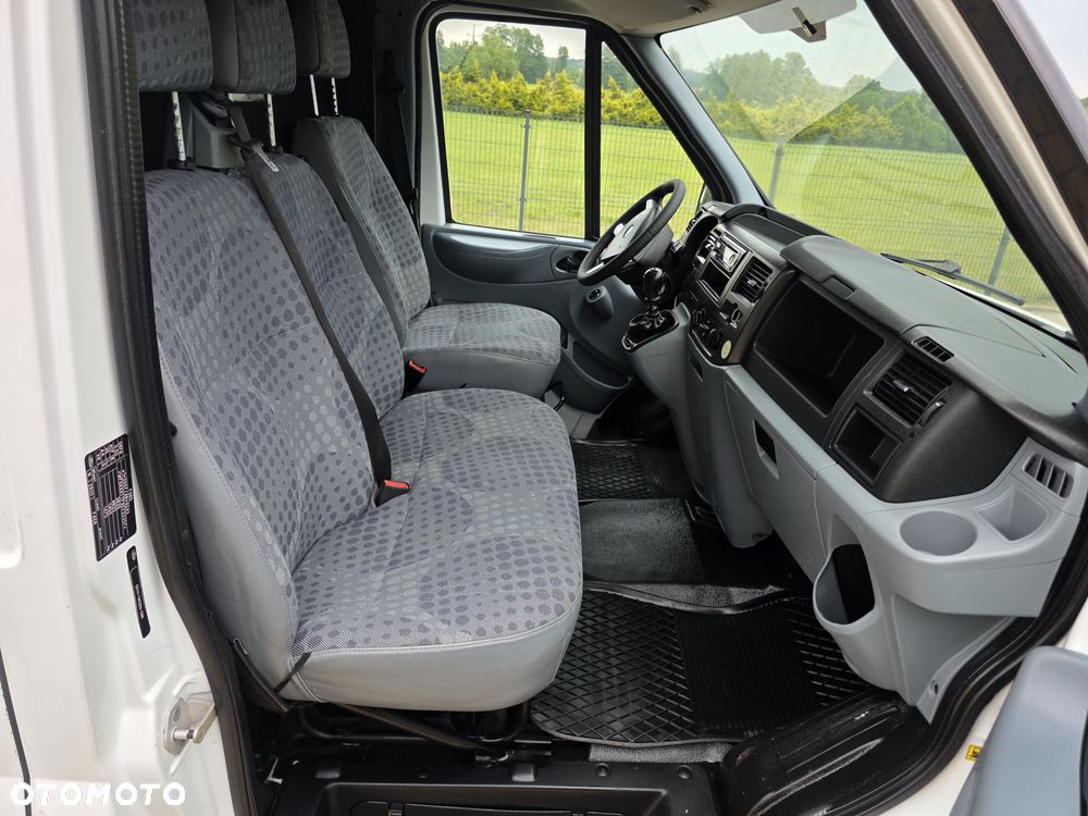 Ford Transit - 13