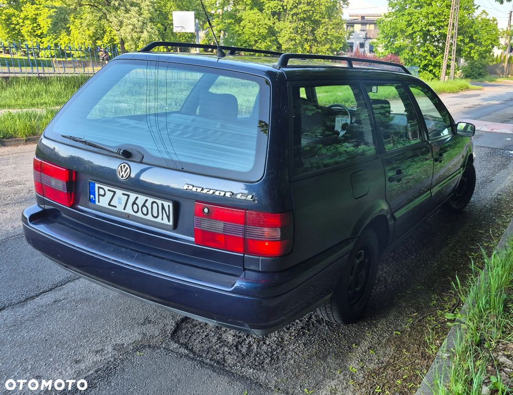 Volkswagen Passat 1.6 CL - 2