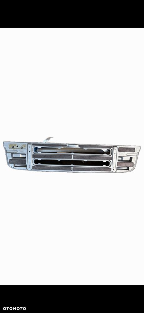 Ławka grill dolny stopień Scania R 1538427 - 2