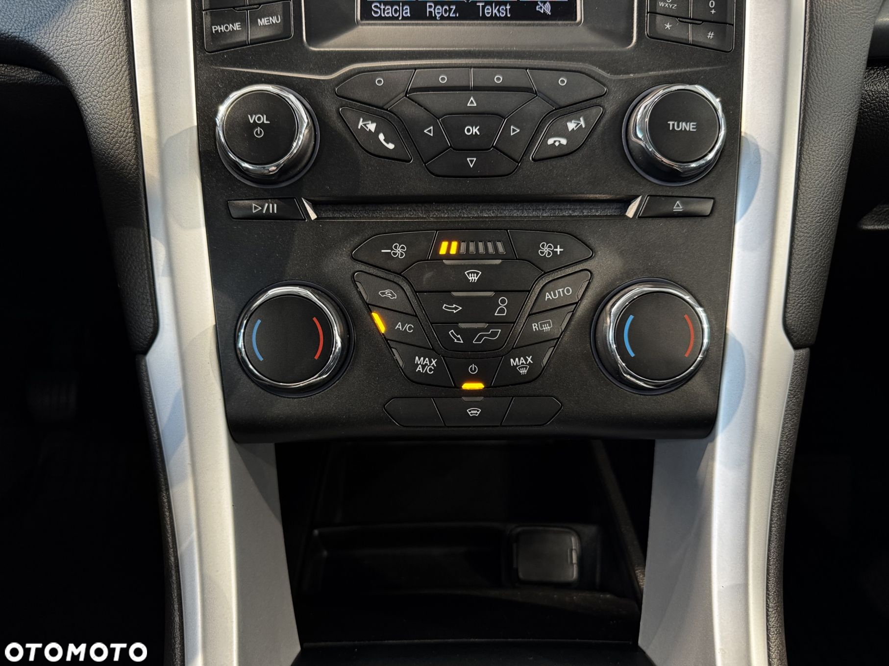 Ford Mondeo - 22