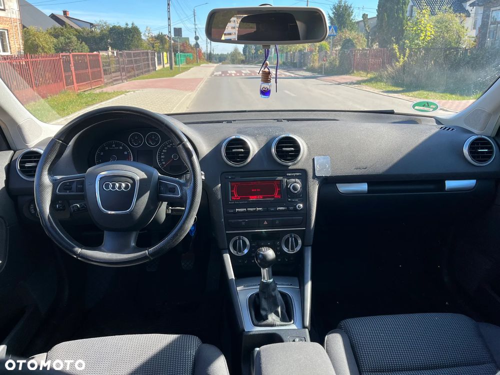 Audi A3 Sportback 1.8 TFSI Attraction - 8