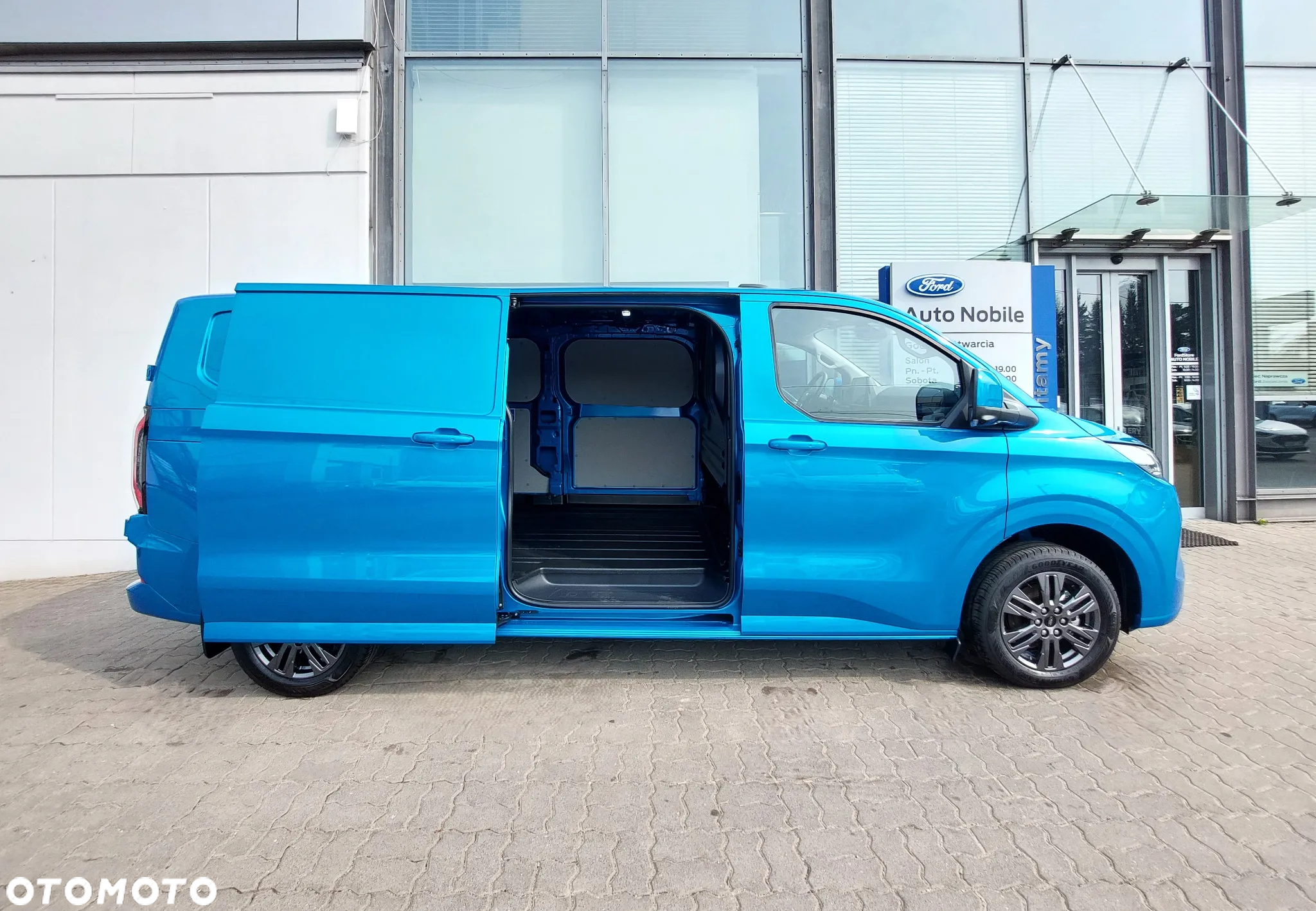 Ford Transit E-Custom - 3