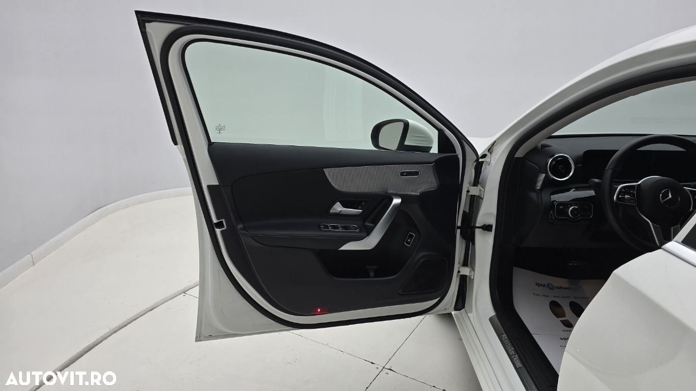 Mercedes-Benz A - 10