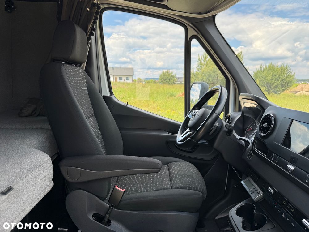Mercedes-Benz Sprinter - 17