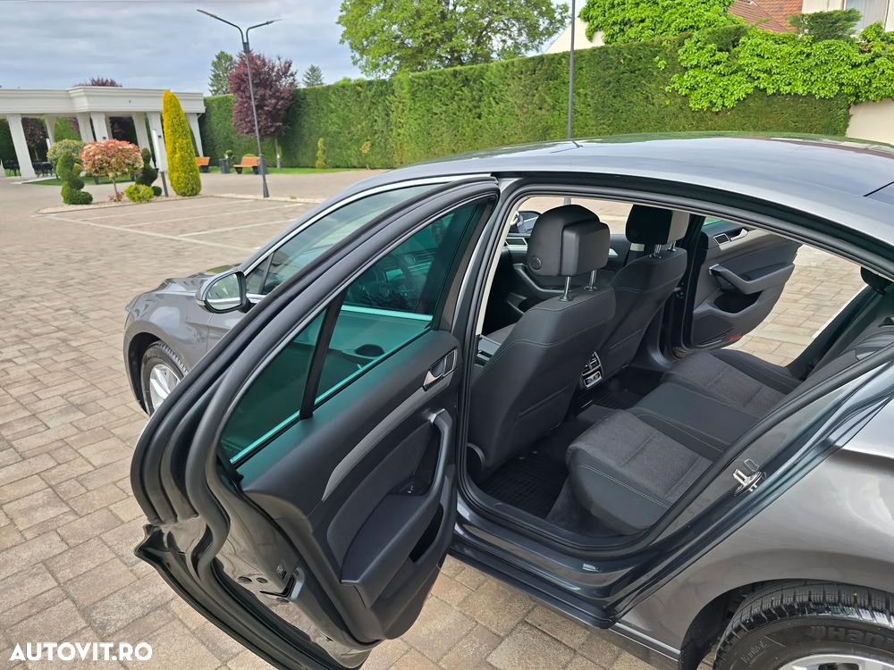 Volkswagen Passat 2.0 TDI DSG Comfortline - 8