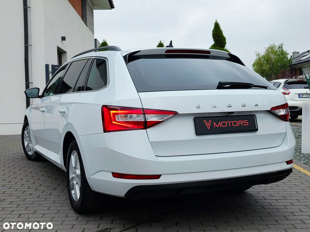 Skoda Superb Combi 1.6 TDI DSG Style - 20