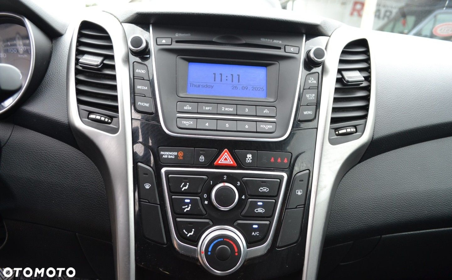 Hyundai i30 1.6 Comfort - 26