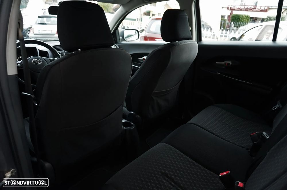 Toyota Urban Cruiser 1.4 D-4D High Pack - 12