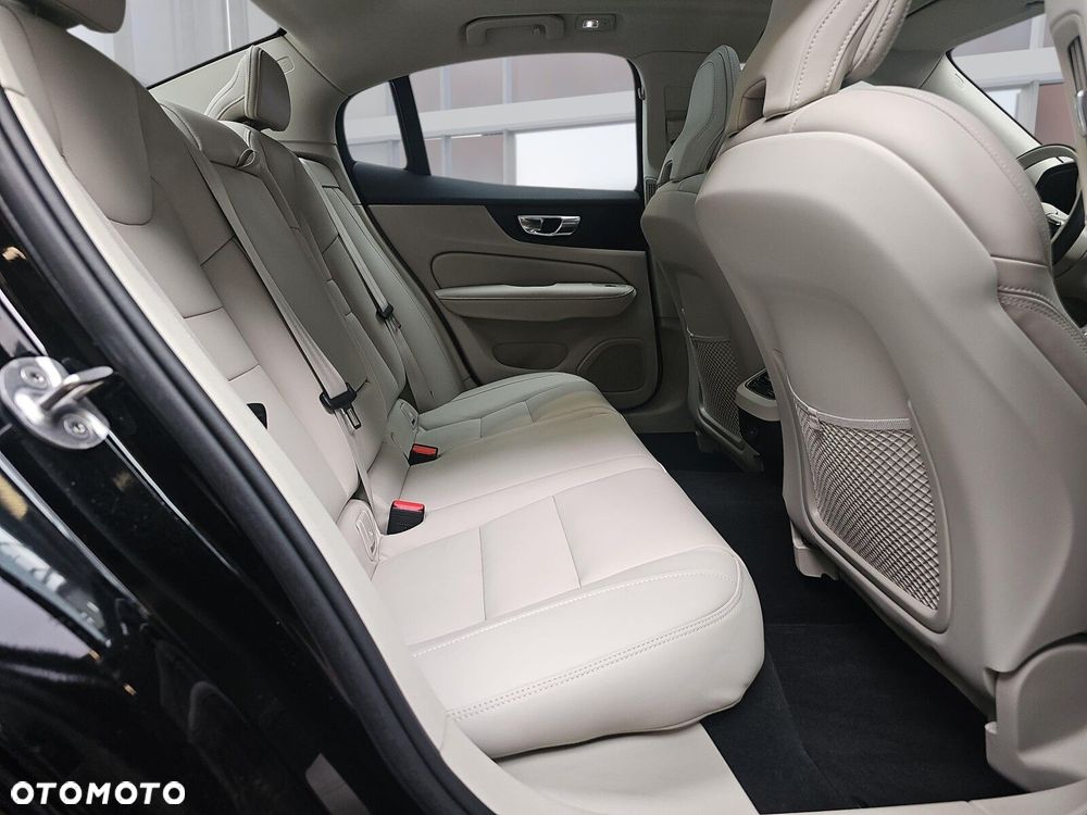 Volvo S60 B5 B AWD Ultimate Bright - 13
