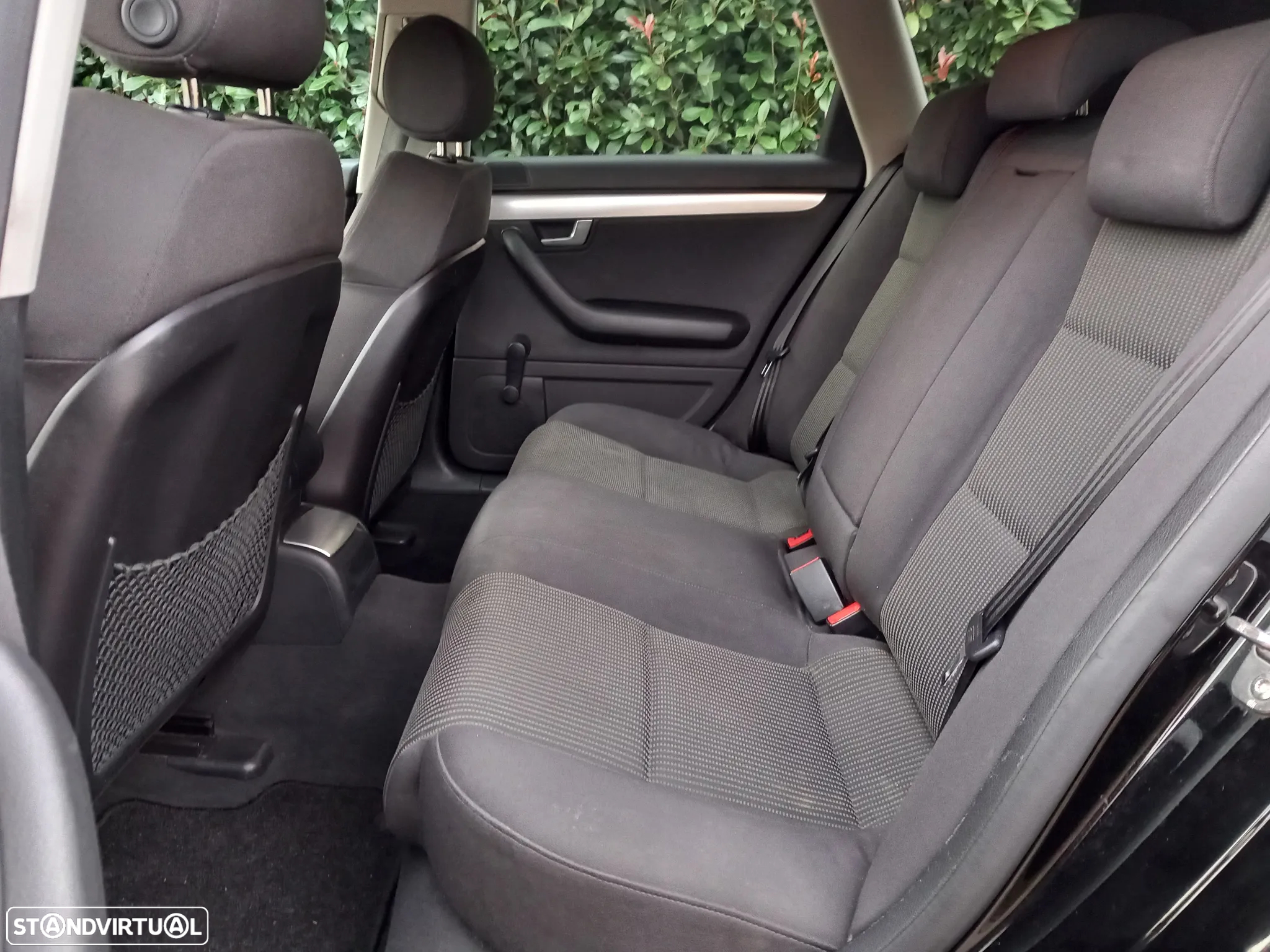 Audi A4 Avant 2.0 TDI S-line - 9