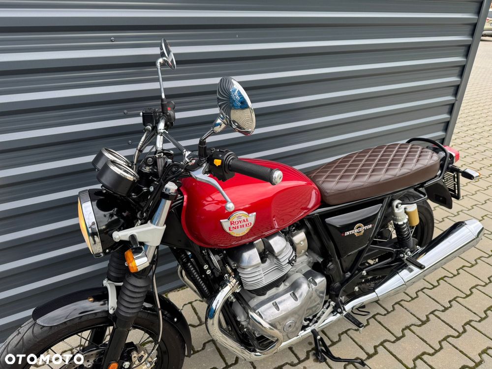 Royal Enfield Interceptor - 10